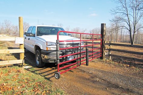 New Bump N’Drive gate hits the market - Progressive Cattle Dog Yard Fence, Cattle Gate, Ranch Gates, Horse Fencing, Work In Australia, Driveway Entrance, Farm Gate, Dog Yard, Farm Projects