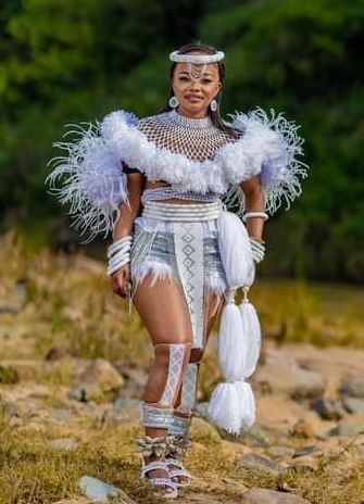 Umemulo Outfits, African Traditional Outfits, Zulu Traditional Attire, African American Clothing, Outfit Suggestions, South African Traditional Dresses, African Traditional Wear, Lights Party, 29 November