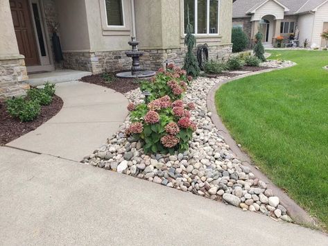 Landscape Sidewalk, Patio Hacks, Porch Landscape, Sidewalk Ideas, Xeriscape Plants, River Rock Landscaping Ideas, Dream Garden Backyards, Driveway Repair, Yard Remodel