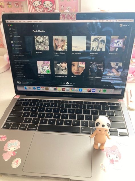 Kawaii Macbook, Laptop Ideas, Apple Ecosystem, Hello Kitty Y2k, Laptop Decoration, Sonny Angels, Instagram Cool, Study Motivation Inspiration, Hello Kitty Items