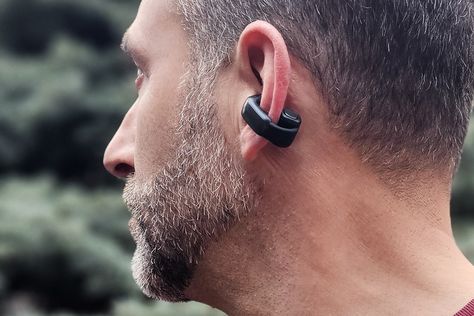 Bose Ultra Open Earbuds review: the weird design works Check more at https://androdz.com/bose-ultra-open-earbuds-review-the-weird-design-works/ Bose Earbuds, Weird Design, Ear Headphones, Wireless Earbuds, In Ear Headphones, Ear Cuff, Headphones, It Works, Design