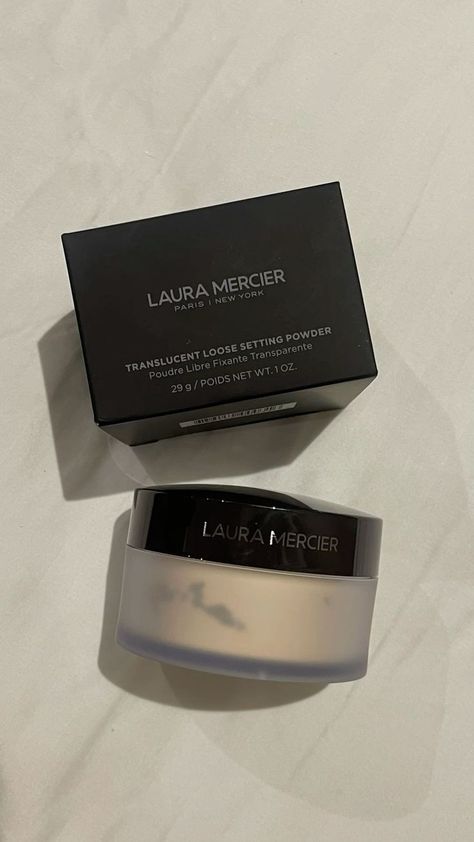 Setting Powder Laura Mercier, Makeup Powder Aesthetic, Laura Mercier Loose Powder, Laura Mercier Powder, Laura Mercier Translucent Powder, Makeup Shopping List, Flatlay Makeup, Laura Mercier Makeup, Loose Setting Powder