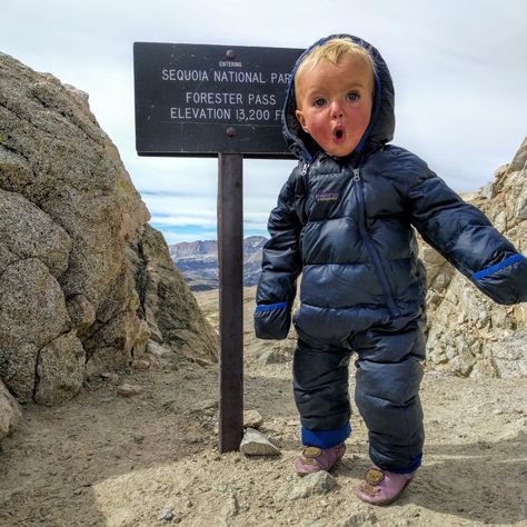 Hiking With Baby, Outdoorsy Kids, Baby Hiking, Camping Baby, Patagonia Baby, Generation Photo, I Want A Baby, Wanting A Baby, Baby Backpack