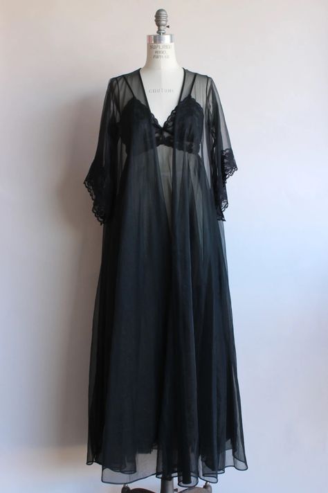 Black Butler Aesthetic, Butler Aesthetic, Oddities Shop, Gown Aesthetic, Dark Pixie, Black Nightgown, Corsets Vintage, Nightgown Sets, Fantasy Outfits