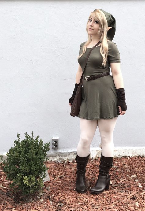 Link Costume Female, Zelda Inspired Outfits, Female Link, Zelda Outfits, Zelda Link Cosplay, Legend Of Zelda Cosplay, Link Zelda Halloween Costume, Legend Of Zelda Link Cosplay, Link And Zelda Cosplay