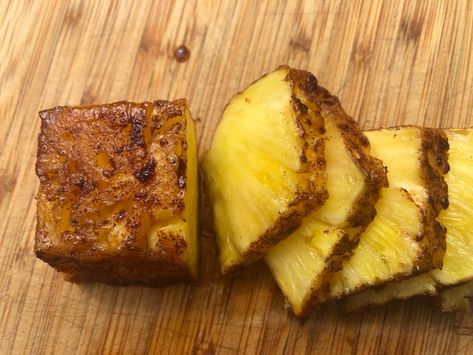 Smoked Pineapple Recipes, Smoker Snacks, Smoked Sides, Pit Boss Pellet Grill Recipes, Traeger Smoker Recipes, Smoked Pineapple, Smoked Hamburgers, Woodfire Oven, Masterbuilt Smoker