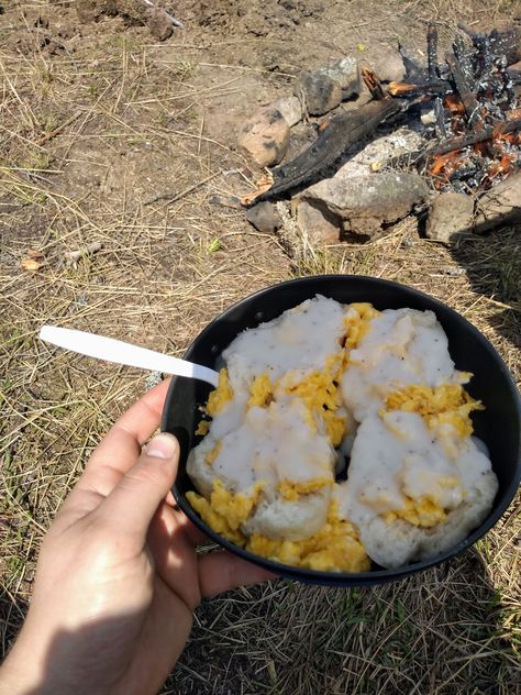 Campfire Biscuits And Gravy, Camp Biscuits, Biscuits On The Grill, Camping Biscuits, Biscuits Over Campfire, Biscuits In Dutch Oven Camping, Biscuits And Gravy Camping, Campfire Biscuits, Campfire Cooking Breakfast