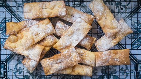 Crostoli Sugared Lemon Peel, Fried Pastry, Sbs Food, Biscuit Recipes, Pasta Machine, Lemon Rind, Icing Sugar, All Vegetables, Party Food Appetizers