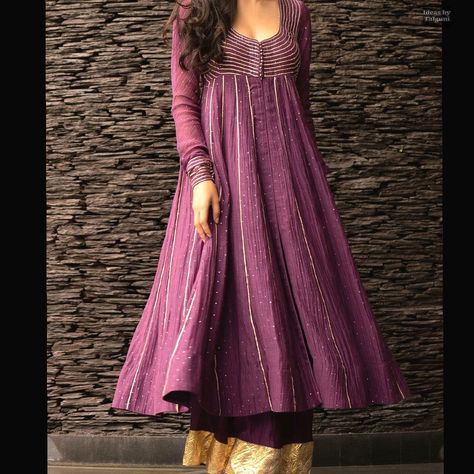 Long kurti design Purple Dress Indian Kurti, Purple Kurti Designs, A Line Long Kurti Designs Latest, Long Kali Kurti Designs, Dark Purple Kurti Designs, Purple Color Kurti Design, Trendy Outfits Indian, Heavy Dresses, Anarkali Dress Pattern