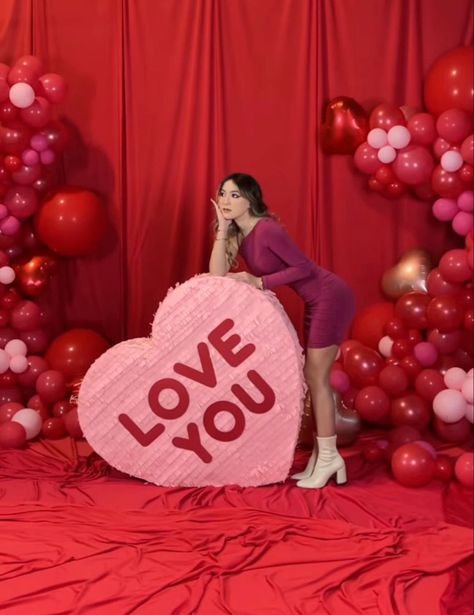 Red Valentines Photoshoot, Giant Heart Decoration, Valentines Set Up, Valentines Photoshoot Model, Hoco Decor, Sweethearts Dance, Hosting Era, Valentines Display, Selfie Room