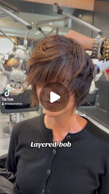 Caramel Bob Hair, Layered Bobs For Fine Hair, Layered Pixie Bob, Short Brown Bob, Very Fine Hair, Bob Brown, Kort Bob, Long To Short Hair, Bob Hairstyles For Fine Hair