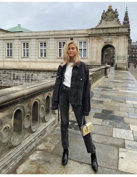 Style by Three: INSPIRATION - JOSEFINE H. J. Black Jean Jacket, Jean Jacket Outfits, Denim Jacket Outfit, Skandinavian Fashion, 50 Style, Double Denim, Street Style Trends, Cropped Denim Jacket, Black Denim Jacket