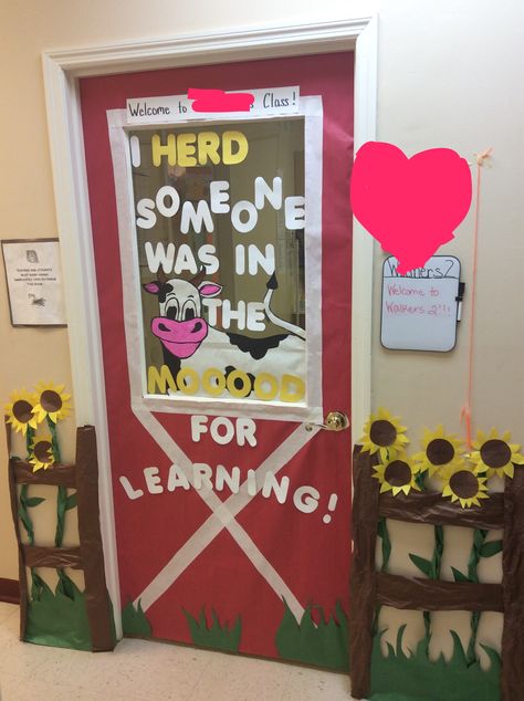 My new door! Farm School Door Decorations, Farm Animals Door Decorations Classroom, Farm Animal Theme Classroom Bulletin Boards, Farm Themed Classroom Decorations, Farm Door Ideas For Classroom, Ffa Door Decorations, Farm Preschool Room Decor, Farm Themed Classroom Door, Cow Bulletin Board