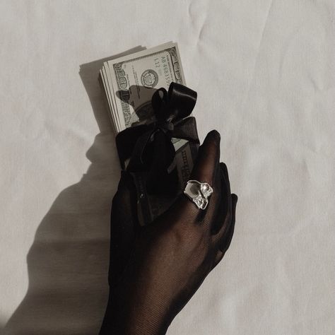 Did someone say money aesthetic? 🖤 ⠀⠀⠀⠀⠀⠀⠀⠀⠀ We love a timeless collection, and money aesthetic is one of them. Every year it pops up as trending on Pinterest! So, we took to money aesthetic trend and made it minimalist with a tad bit of, well us. ⠀⠀⠀⠀⠀⠀⠀⠀⠀ What’s the next trending topic we should do? . . . #kaboompics #kaboom #freestockphoto #stockimages #stylisedshoot #editorialimages #stockphotography #stockphotos #socialmedia #branddesigner #luxurybranding #graphicdesign #luxuryphotography Black Business Aesthetic, White Vision Board, Board Themes, Money Growth, Vision Board Themes, Money Vision Board, Trending On Pinterest, Trending Topic, Board Inspiration