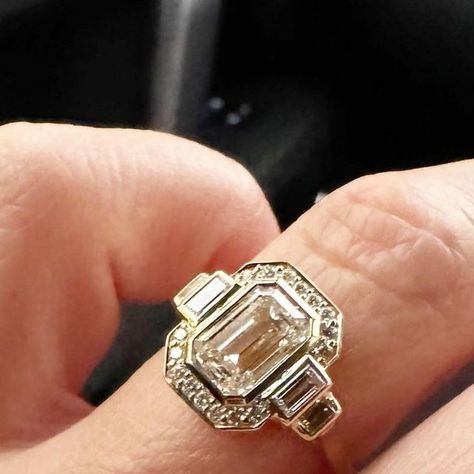 Art Deco Round Diamond Ring, Emerald Art Deco Ring, Art Deco Emerald Cut Engagement Ring, Engagement Rings Art Deco, Art Deco Engagement Ring Vintage, Art Deco Diamond Ring, Beautiful Engagement Ring, Yellow Diamond Engagement Ring, 2023 Art