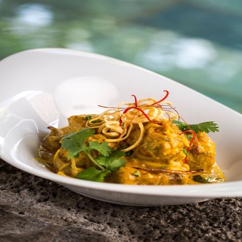 Maldives’ Luxury Hotel Reveals Tuna Curry Recipe Maldives Food Recipes, Maldives Food, Tuna Curry, Trip To Maldives, Maldives Luxury, Maldives Hotel, Fish Curry, Plan A Trip, Curry Recipe