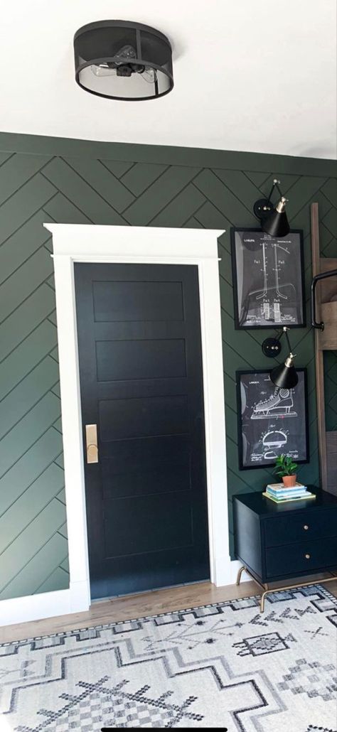 Black Doors Green Walls, Interior Doors Black, Black Trim Interior, Simple Homestead, Oak House, Black Interior Doors, Diy Trim, Modern Eclectic, Green Walls