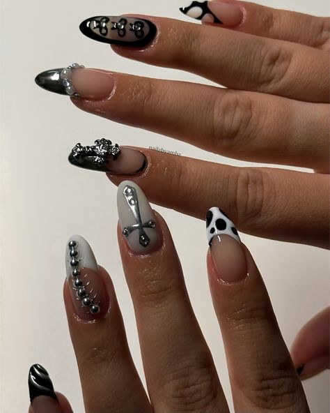 freestyle inspo from @cjgdnails ⭐️ (natural nails) products: @functionofvex (code AMBZ10) - black void - heavy metals chrome palette @jinb_korea - crazy top (thick + standard) • • #naturalnails #buildergel #nailart #3dnailart #nailsnailsnails #aznails #aznailtech #mesanails #phoenixnails #tempenails #explore #explorepage 3d Black Nail Designs, Heavy Metal Nails, Gory Nails, Chrome Palette, Chrome Hearts Nails, Hearts Nails, Nails Products, Natural Nail Designs, Black Nail Designs