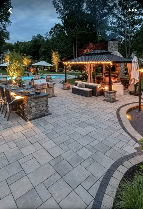 The Perfect Backyard, Large Backyard Hardscape Ideas, Dream Home Front Porch, Rich House Backyard, Dream Life Aesthetic Family House, Luxury Garden Mansions Backyards, Big Houses Backyard, Large Property Layout, Ideas For Big Backyards