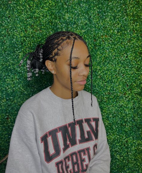 Knotless Box Braids Small Shoulder Length, Extension Braids, Knotless Braids With Beads, Small Knotless Braids, Small Knotless, Cute Box Braids, Cute Box Braids Hairstyles, Braids With Beads, Pretty Braided Hairstyles