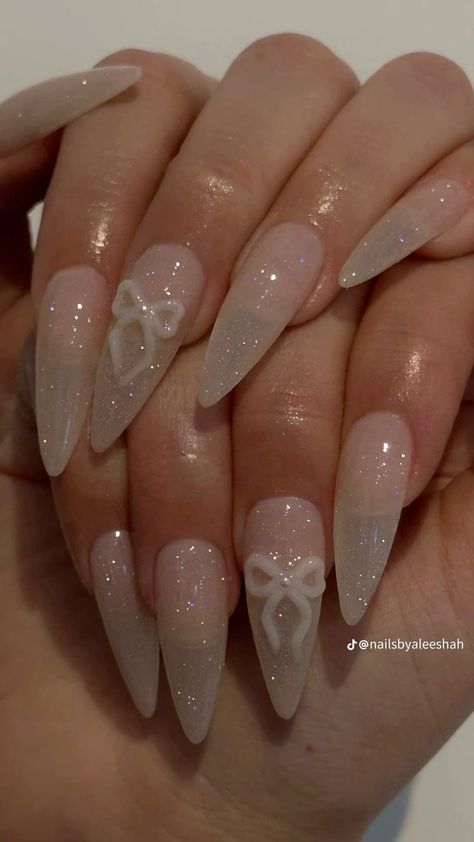 Bow Nail Art Designs, Quartz Nails, Bow Nail Art, Bow Nail, Small Nails, Cute Simple Nails, Grunge Nails, Nails Salon, Classy Acrylic Nails