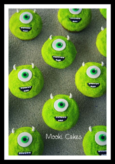 Monsters Inc Cupcakes, Monster University Birthday, Cookie Deserts, Birthday Man, Monster Inc Birthday, Pop Cupcakes, Cupcakes Ideas, Cupcake Cake Designs, At The Movies