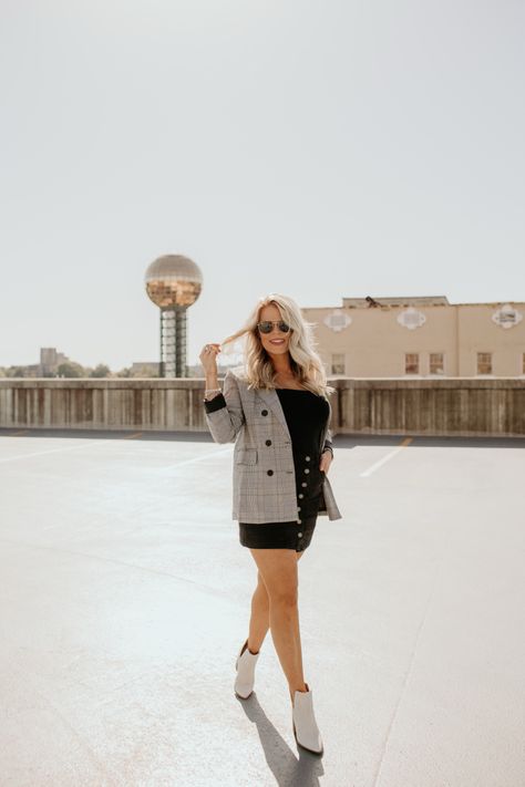 Parking Garage Photoshoot Plus Size, Parking Garage Headshots, Parking Ramp Senior Pictures, Birthday Photoshoot Parking Garage, Parking Garage Stairwell Photoshoot, Parking Garage Shoot, Parking Garage Portraits, Rooftop Parking Lot Photoshoot, Photo Shoot In Parking Garage