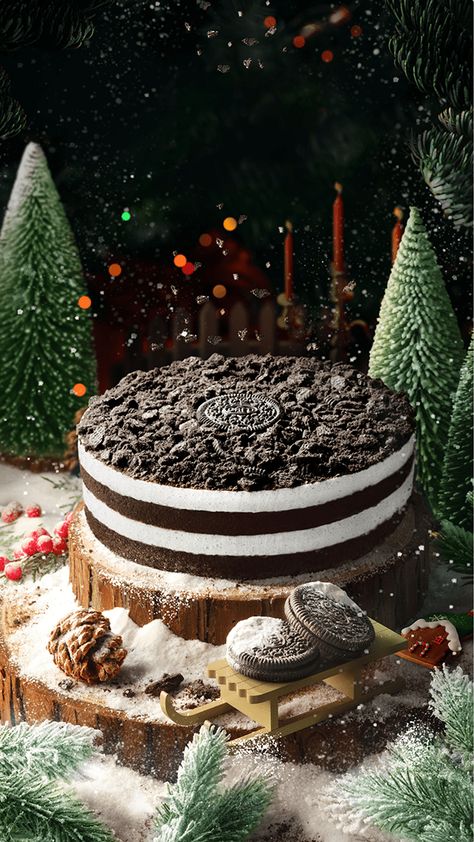 Cake Christmas Photography, Christmas Chocolate Photography, Christmas Cake Photoshoot, Christmas Cake Photography, Hampers Photoshoot, Oreo Chocolate Cake, Christmas Gift Photography, Christmas Food Photography, Xmas Hampers