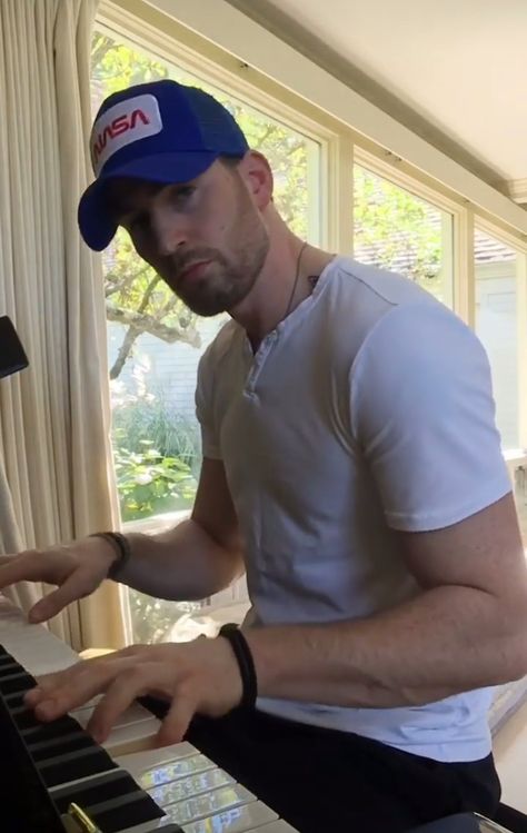 siri on Twitter: "… " I Cant Let Go, Christopher Evans, Robert Evans, Chris Evans Captain America, Playing Piano, The Piano, Steve Rogers, Chris Hemsworth, Chris Evans