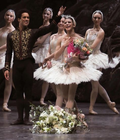 Last night at the ballet! - Maya Magari being the gorgeous prima ballerina she is, being showered with our ballet bouquets! Stage photo by @robsallnow #bloomsburyflowers #bloomsburyflowerslondon #balletbouquet #royaloperahouse #luxuryflowers #luxuryflorist #londonflorist Night At The Ballet, Ballerina Flower, Flowers London, Luxury Florists, Stage Photo, Prima Ballerina, The Ballet, Prayer Board, Luxury Flowers