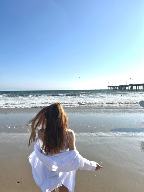 Easy Beach Photoshoot Ideas, White Button Down Shirt Outfit Beach, White Shirt Beach Photoshoot, Conservative Beach Poses, Modest Beach Photoshoot, Modest Beach Pictures, Swim Cover Up Outfit, Coverup Outfit, Candid Photoshoot