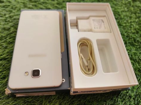 (Second Hand) Samsung A9 Pro 4/32GB White 5000mAh Battery Good Condition #Price8999 @ Free Shipping $ COD Available All Over India #Order_Online_On -> www.xmart.biz #Follow_On_Insta_For_Daily_Updates https://www.instagram.com/xmart.biz/ #Xmartoppo #xmartoppo #oppooldmobile #usedoppomobile #puraneoppomobile #XmartSecondHandMobiles #XmartUsedMobile #XmartSecondHandoppophones #XmartBestForSecondHandMobiles #XmartSecondHandMobileWorld #Xmart #Xmartbiz #Xmartmobile #Secondhandmobile #usedmobile Samsung A9, Order Online, Second Hand, Smartphone, Samsung Galaxy, Conditioner, India, Iphone, Free Shipping