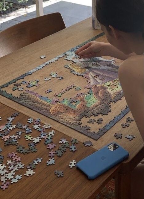 Hobbie Aethstetic, Doing Puzzles Aesthetic, Jigsaw Puzzles Aesthetic, New Hobby Aesthetic, Jigsaw Puzzle Aesthetic, Cute Hobbies, Busy Aesthetic, Puzzle Aesthetic, Bridgerton Hair