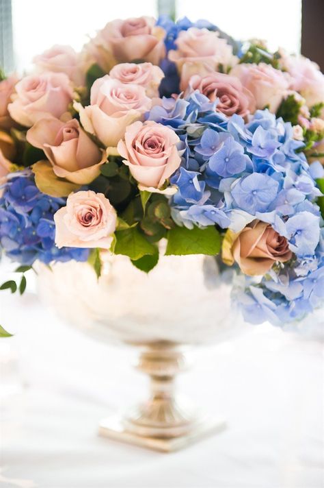 Rose Quartz Wedding, Rose Quartz And Serenity, Simple Beach Wedding, Rose Quartz Serenity, Azul Serenity, Bridal Business, Wedding Color Inspiration, Beautiful Flower Arrangements, Floral Centerpieces