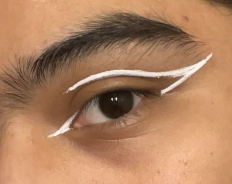 Graphic Liner For Men, Male Eyeliner Looks, Graphic Liner Easy, Eye Makeup Men, Masc Eyeliner, Men’s Makeup, Eyeliner Training, Egyptian Eyeliner, Mike Crew