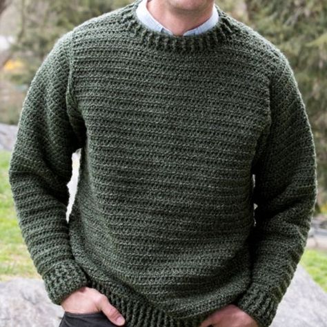 Give him a gift he will love this year for Father's Day. The Simple Sweater for Him is an easy crochet pattern to complete with a stylish ribbed pattern. It's a classic crew neck sweater that can be worn almost anywhere. Be sure to make it in his favorite color. Red Heart Super Tweed yarn is used for this simple sweater pattern. Simple Sweater Pattern, Mens Knit Sweater Pattern, Crochet Sweater Free, Simple Sweater, Mens Knit Sweater, Crochet Men, Gilet Crochet, Crochet Sweater Pattern Free, Crochet Jumper