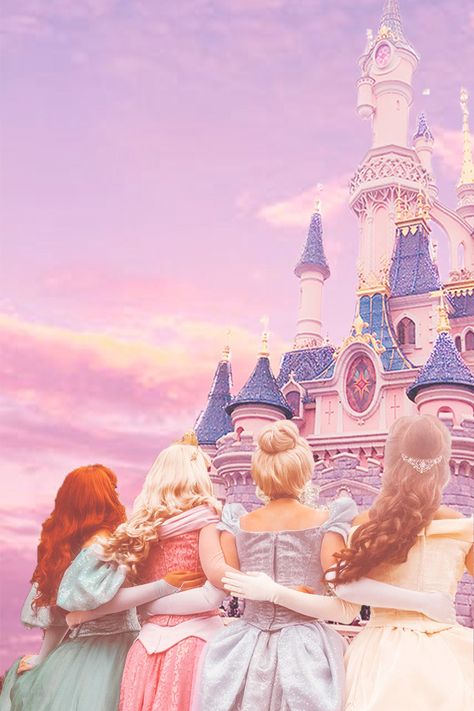 Disney Princesses looking up at the beautiful castle in Disneyland Paris. Aurora, Ariel, Cinderella and Belle in a beautiful pastel Disney aesthetic. Disney Princess heaven. #disney #disneyprincess #disneylandparis #disneycastle #pasteldisney #pastel Disneyland Princess Pictures, Disneyland Characters, Lovely Pic, Disney World Pictures, Disney Paris, Disneyland Pictures, Princess Wallpaper, Disney Background, Karakter Disney