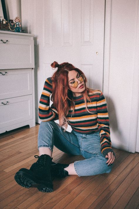 Vintage Outfits Retro, Vintage Outfits 90s, Look Grunge, Mode Hippie, Outfits Retro, Model Pose, Look Retro, Outfit 90s, 90's Fashion