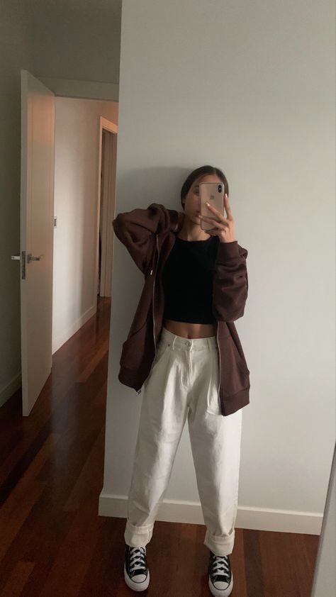 Brown Outfit, Outfit Jeans, Brown Sweater, Fitness Inspo, Jean Outfits, Converse, Normcore, Denim Outfits