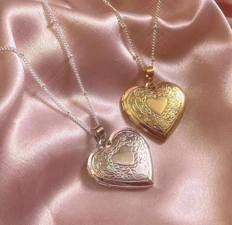 Gold Heart Locket Necklace, Gold Heart Locket, Mia Colucci, Heart Locket Necklace, Gold Locket, Classy Jewelry, Jewelry Lookbook, Heart Locket, Girly Jewelry