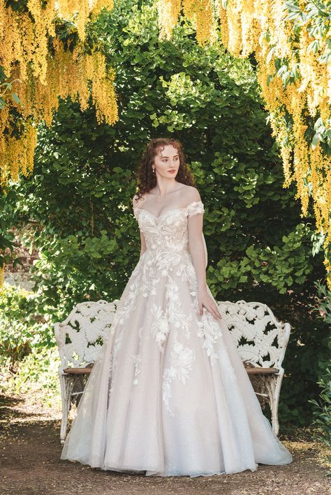 Tulle Wedding Dress Ballgown, Diamond Of The Season, Bridgerton Wedding, Allure Dress, Allure Wedding Dresses, Tulle Ballgown, Ballgown Wedding Dress, Ballgown Wedding, Tulle Bow