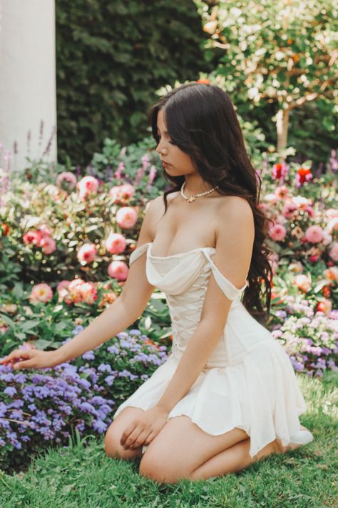 Romantic Outdoor Photoshoot, Romantic Soft Aesthetic, Cute Aesthetic Tops Vintage, Soft Girl Photoshooting, Oh Polly Corset Dress, Vintage Garden Photoshoot, Dreamy Garden Photoshoot, Princess Sitting Pose, Outdoor Garden Photoshoot Ideas