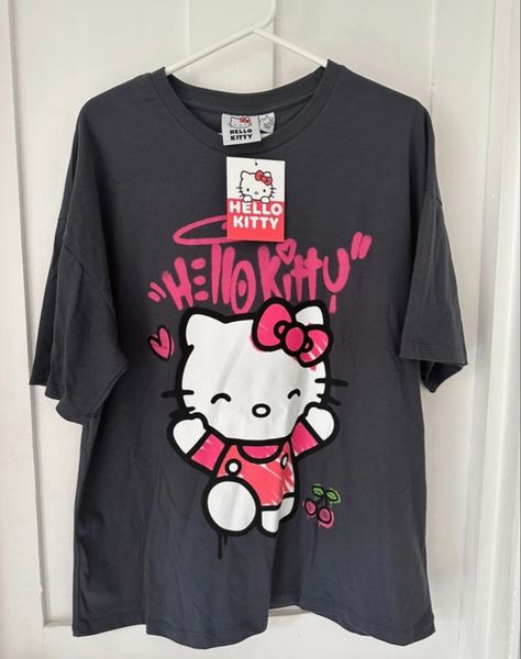 Hello Kitty Shirt Outfits, Hello Kitty Graphic Tee, Hello Kitty Shirts, Sanrio Clothes, Hello Kitty Shirt, Cutesy Outfit, Hello Kitty T Shirt, Hello Kitty Y2k, Kitty Clothes