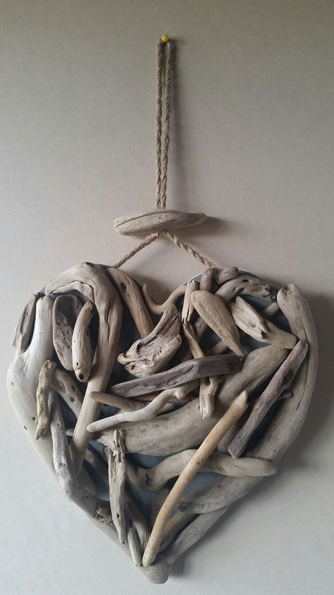 Driftwood Heart, Boho Men Style, Heart Diy, Boho Men, Driftwood Crafts, Wood Sticks, Wood Hearts, Heart Crafts, Beach Crafts