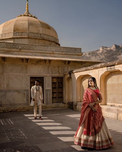 Pose Of Couple, Pre Wedding Shoot Rajasthan, Mandvi Beach Kutch, Rajasthan Pre Wedding Shoot, Jaipur Couple Photoshoot, Jaisalmer Pre Wedding Shoot, Couple Moments Aesthetic, Rajputi Pre Wedding Shoot, Royal Pre Wedding Shoot Indian