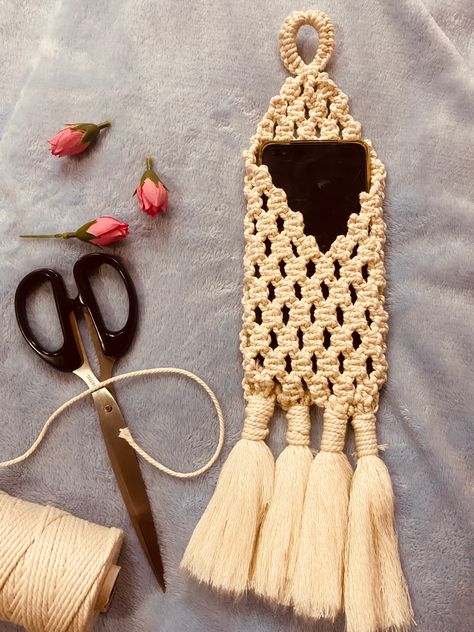 Macrame mobile pouch can be customized in sizes and colours made with pure cotton yarn #macrame #macramemobilepouch #mobilepouch #pouch #macrameart #macrameforbeginners Macrame Mobile, Yarn Macrame, Mobile Pouch, Macrame Art, Cotton Yarn, Straw Bag, Pure Cotton, Macrame, Pouch