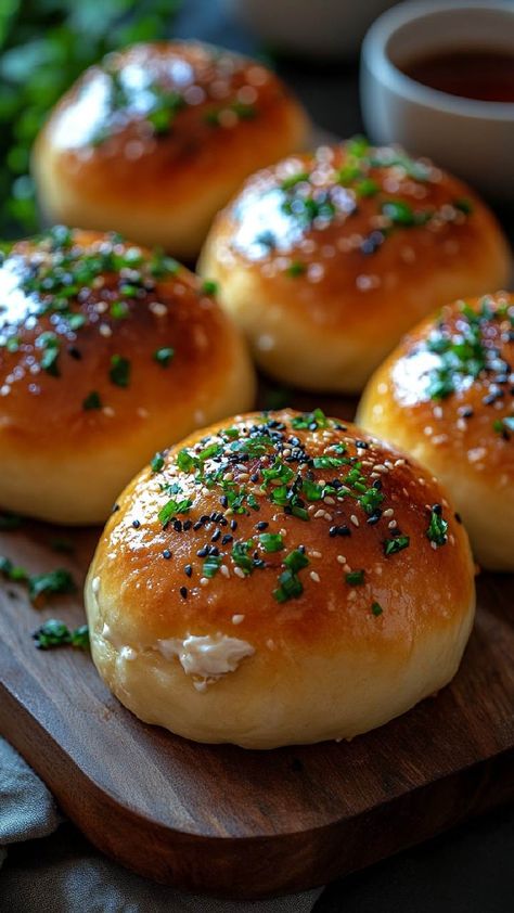 Learn How To Bake Fluffy Korean Cream Cheese Buns At Home Korean Cream Cheese Bun, Cream Cheese Buns, Korean Cream, Cheese Buns, Breakfast Easy, Light Breakfast, Deep Frying Pan, Homemade Dinner Rolls, Homemade Dinner