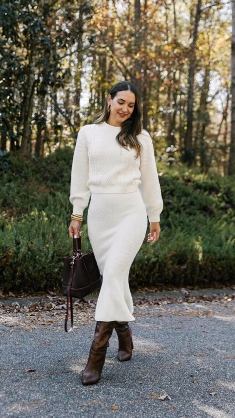 Sweater Skirt Set Formal Sweater, Knitted Coord, Carrie Bradshaw Lied, Sweater And Skirt Set, Knit Skirt Outfit, Skirt Set Outfit, Sweater And Skirt, Sweater Skirt Set, Womens Knit Tops