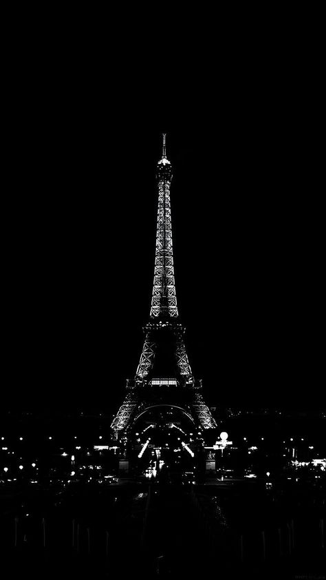 Eifell Tower Pictures, Efile Tower, Black And White Wallpaper Iphone, Eiffel Tower At Night, Iphone Wallpaper Lights, Purple Wall Art, Paris Wallpaper, Cute Black Wallpaper, Night Scenery