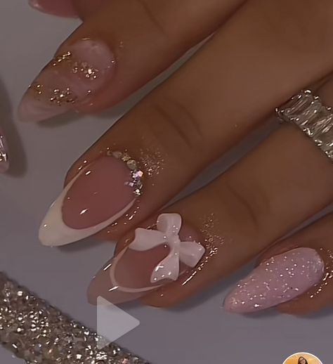 Nail Art Charms Design, Hoco Nails Short Almond, Hoco Almond Nail Ideas, Xv Pink Nails, Aesthetic New Years Nails, Hoco Nail Ideas Pink Dress, Charm Nails Almond, Pink Glitter Aesthetic Nails, 13 Birthday Nail Ideas